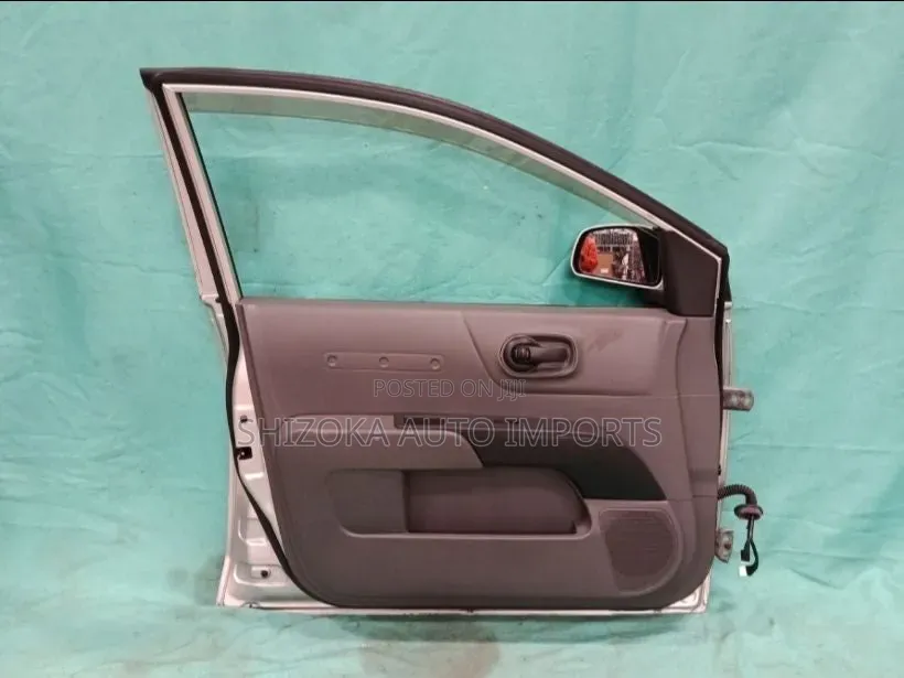 F Door Assy Lh Nissan Ad Y12 2014