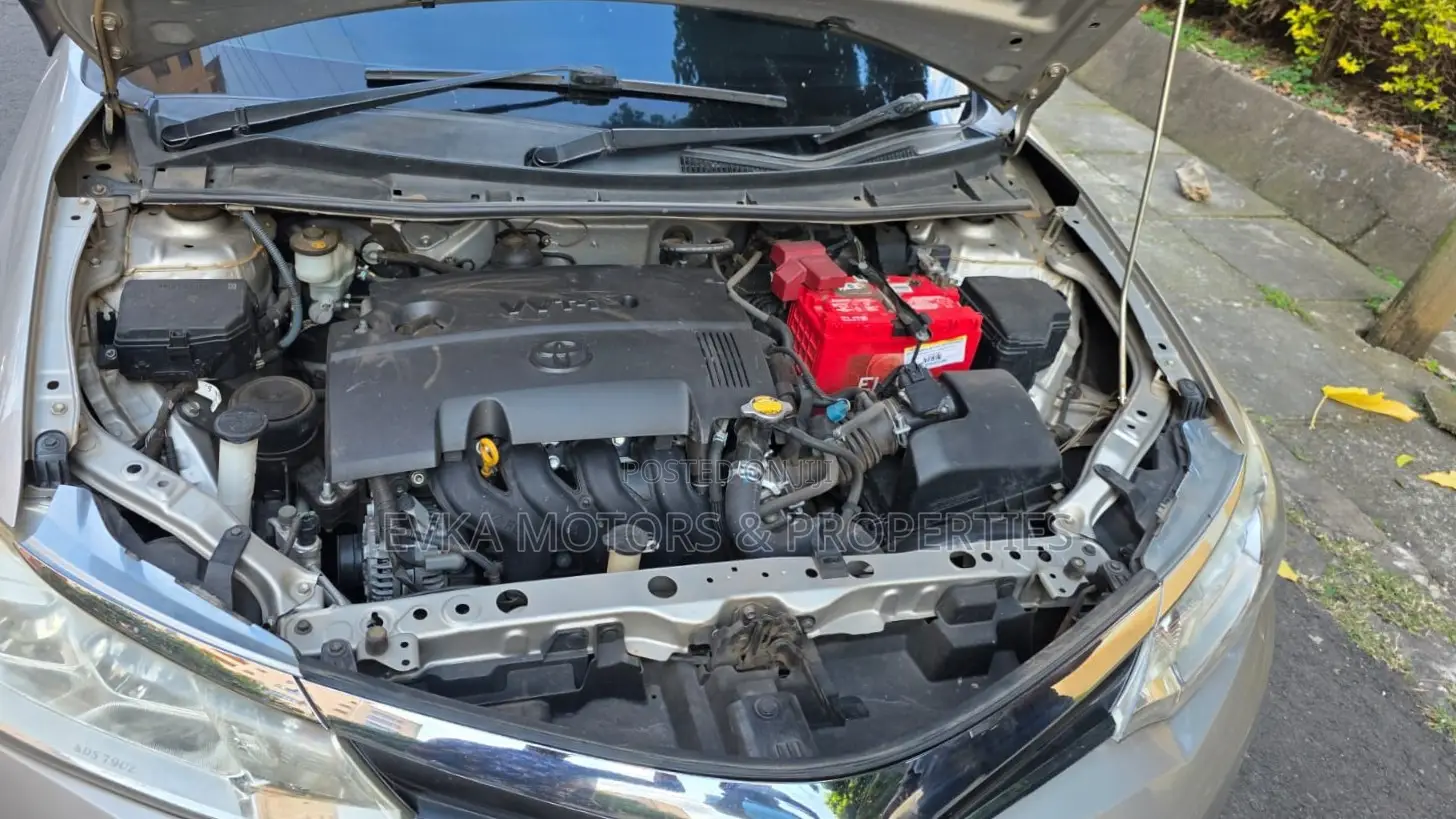 Toyota Axio 2015 Silver