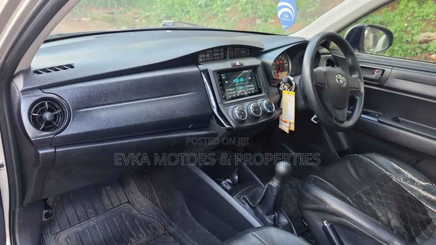 Toyota Axio 2015 Silver