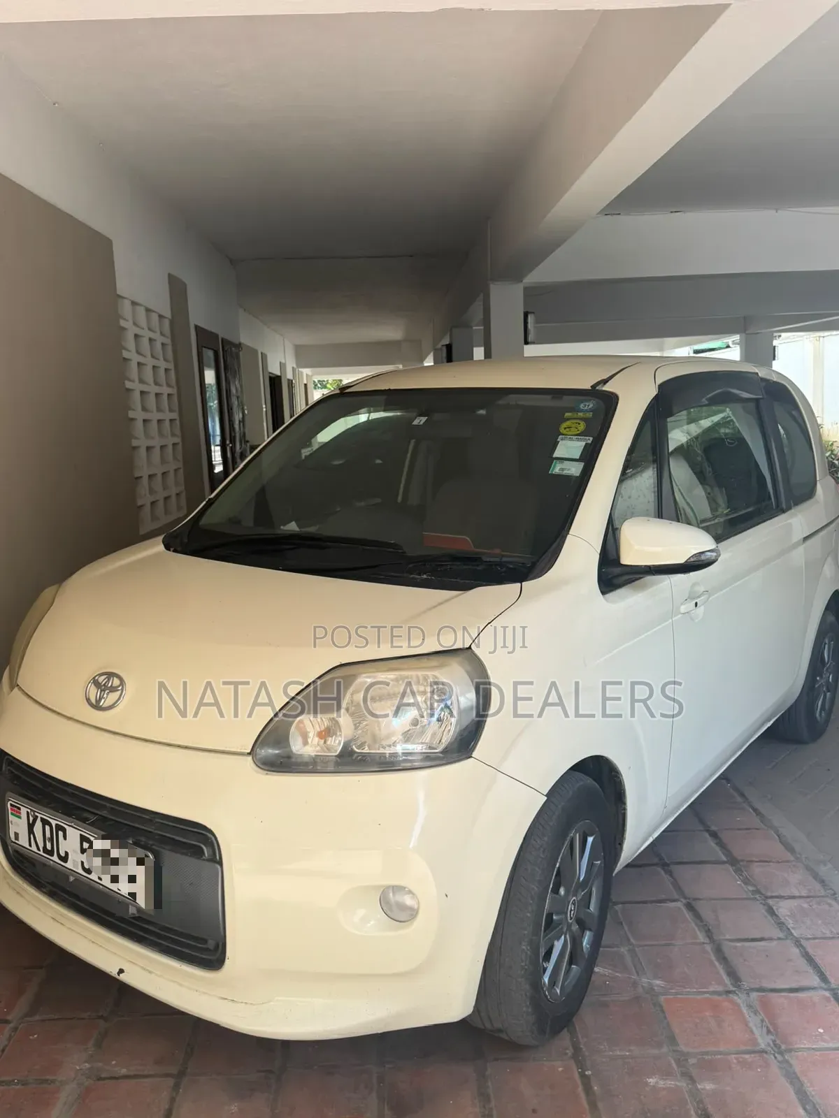 Toyota Porte 2014 Gold