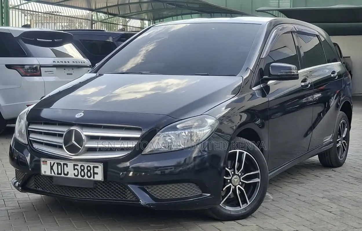 Mercedes-Benz B-Class B180 Petrol 2014 Black