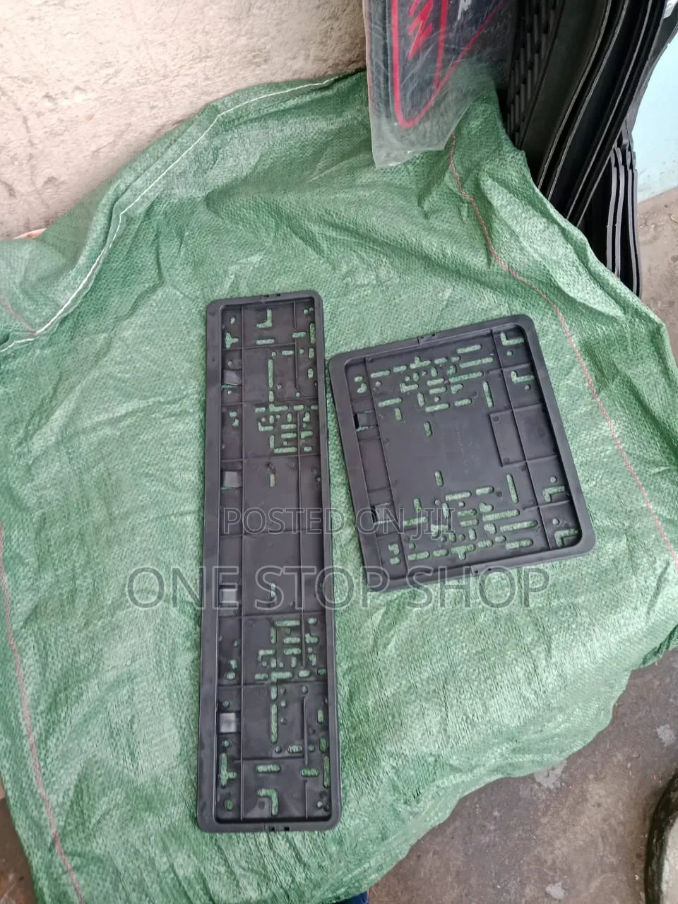 Plastic Plates Mounts With Various Drilled Holed to Mount on Bumpers
