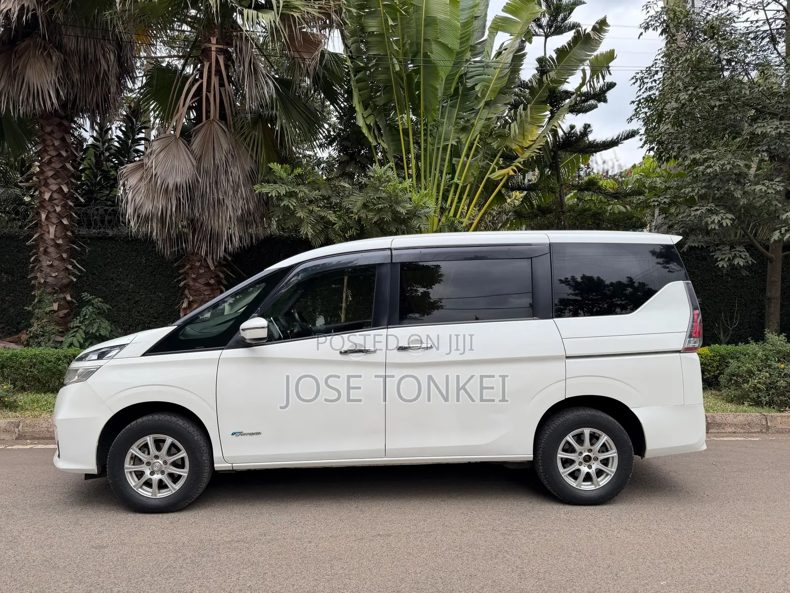 Nissan Serena 2017 White