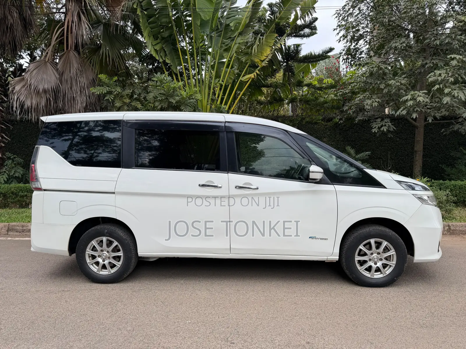 Nissan Serena 2017 White