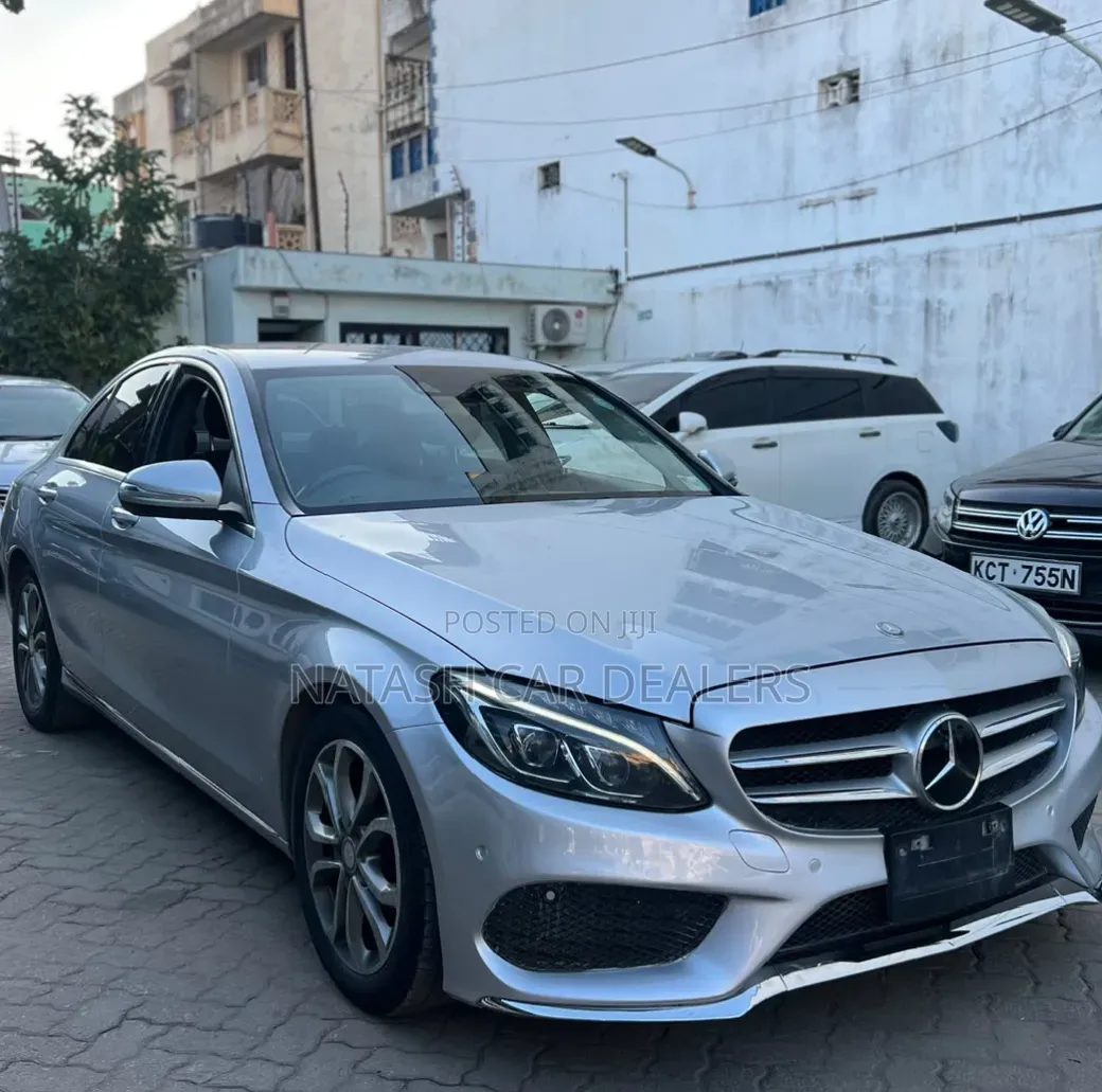 Mercedes-Benz C200 2016 Silver
