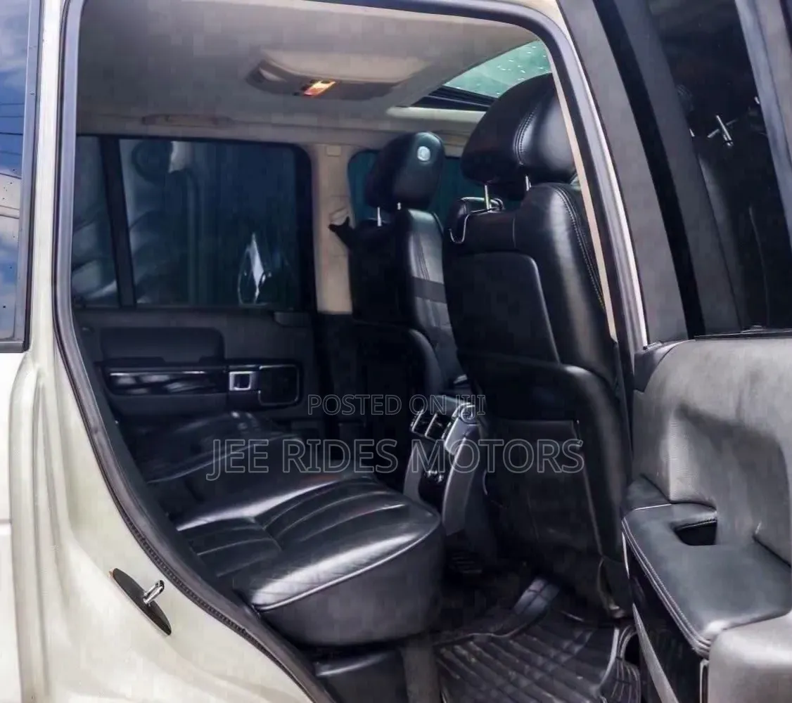 Land Rover Range Rover Vogue 2010 White