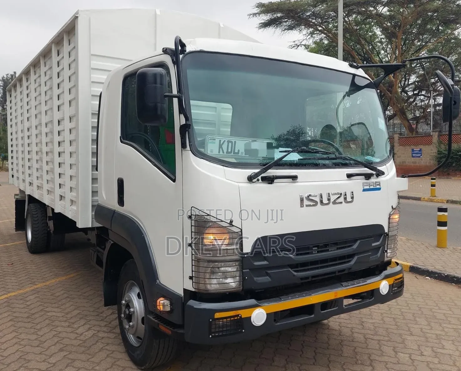 Isuzu Frr90 Bluepower 2023 White