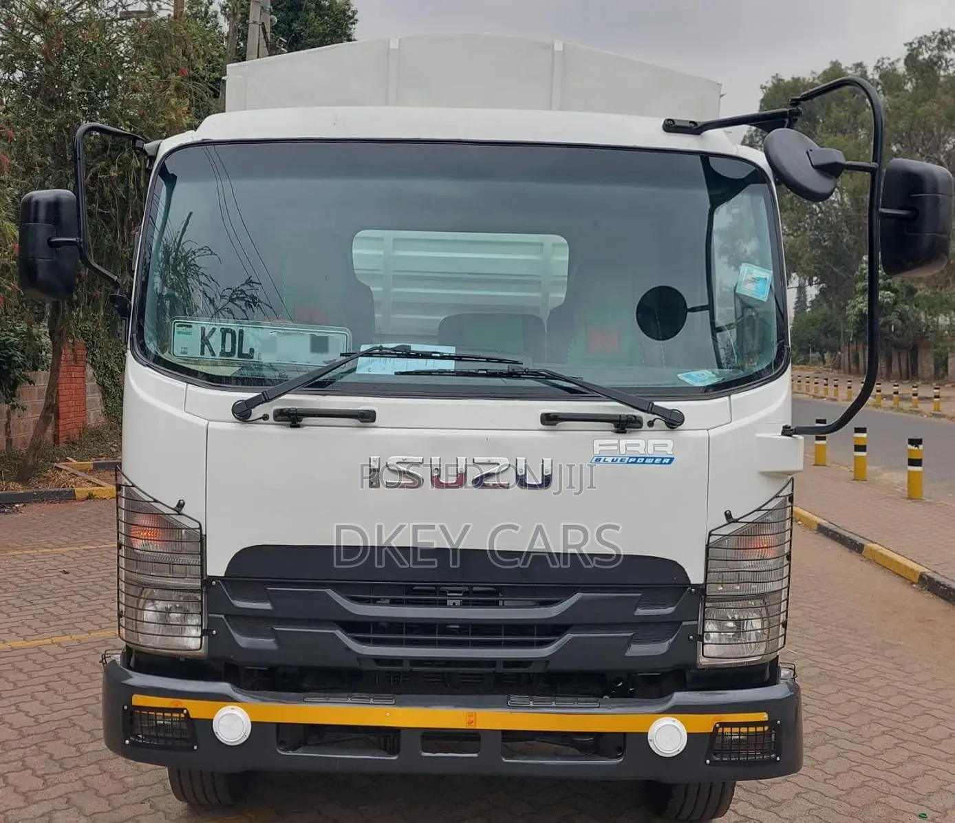Isuzu Frr90 Bluepower 2023 White