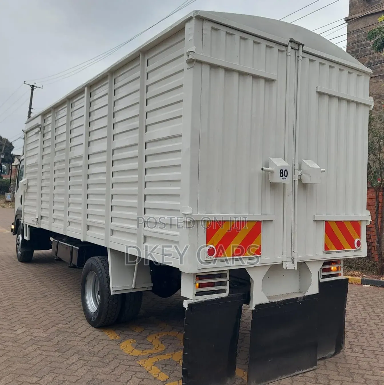 Isuzu Frr90 Bluepower 2023 White