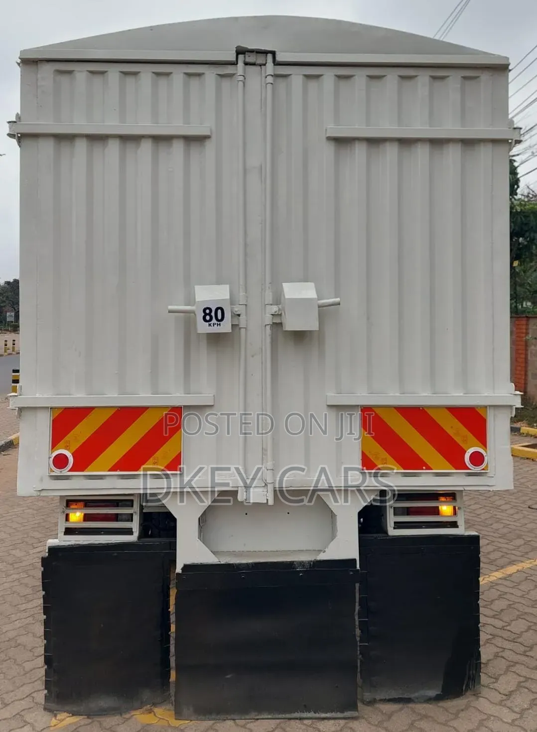 Isuzu Frr90 Bluepower 2023 White