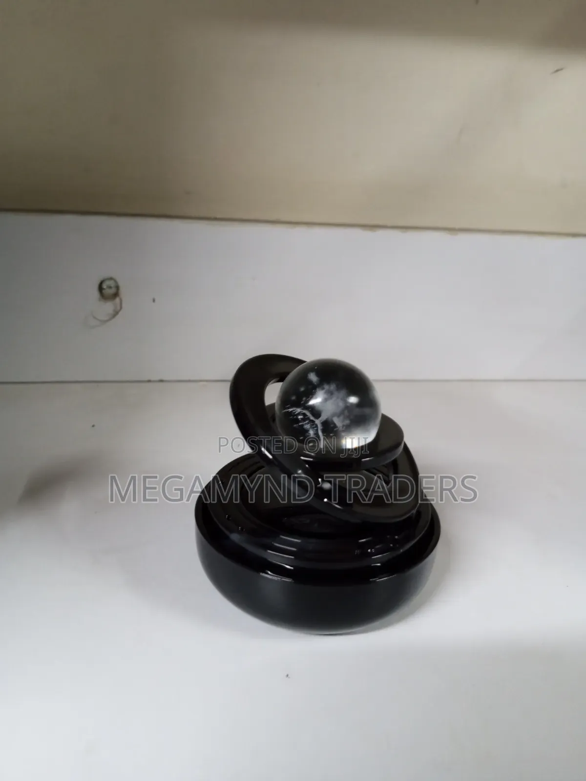 Car Rotating Perfume Aromatherapy / Solar Power Car Aromatherapy