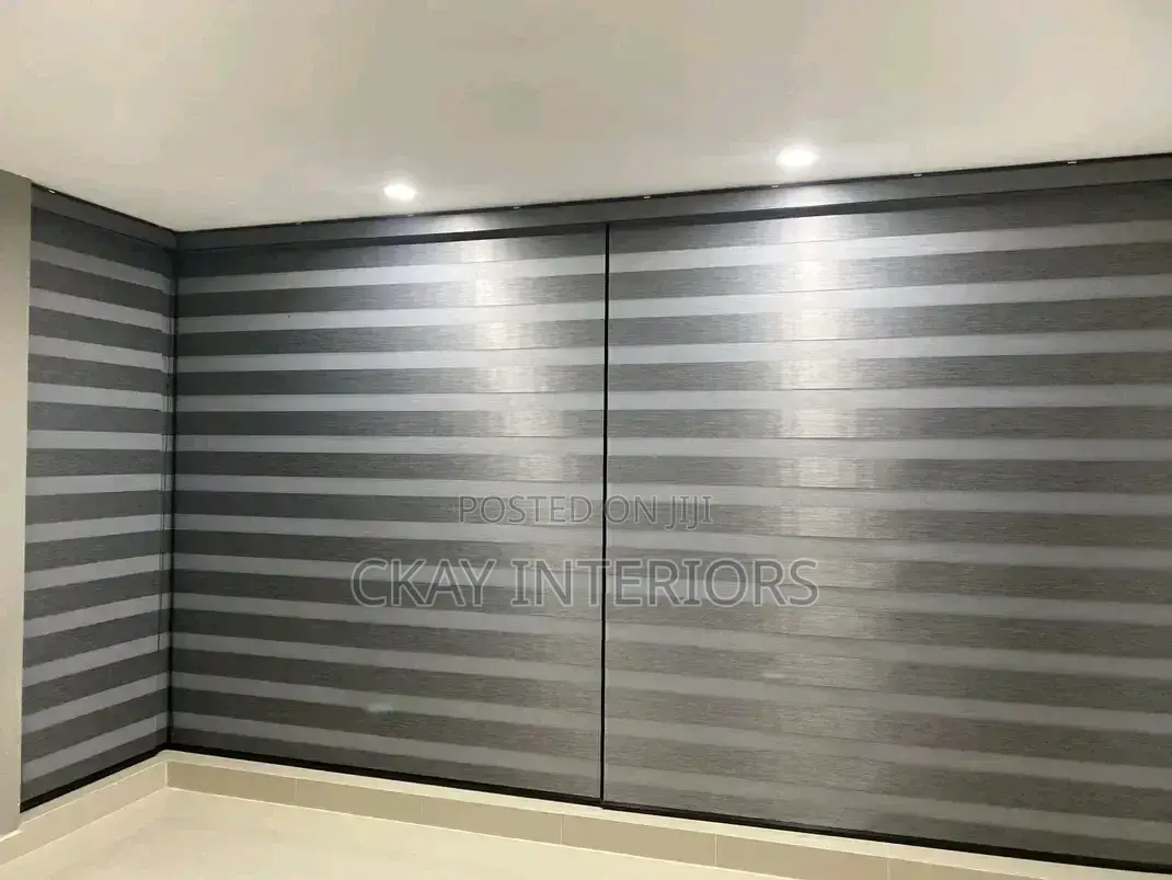 Beautiful Horizontal Blinds for Waiting Areas.