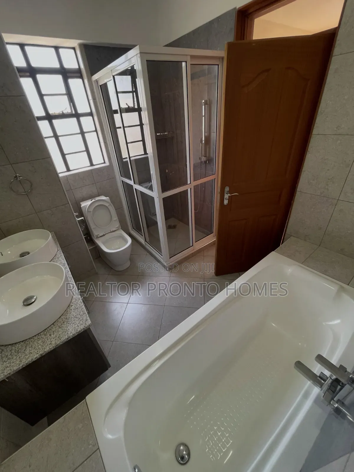 3bdrm Apartment in Yaya Center, Hurlingham for sale
