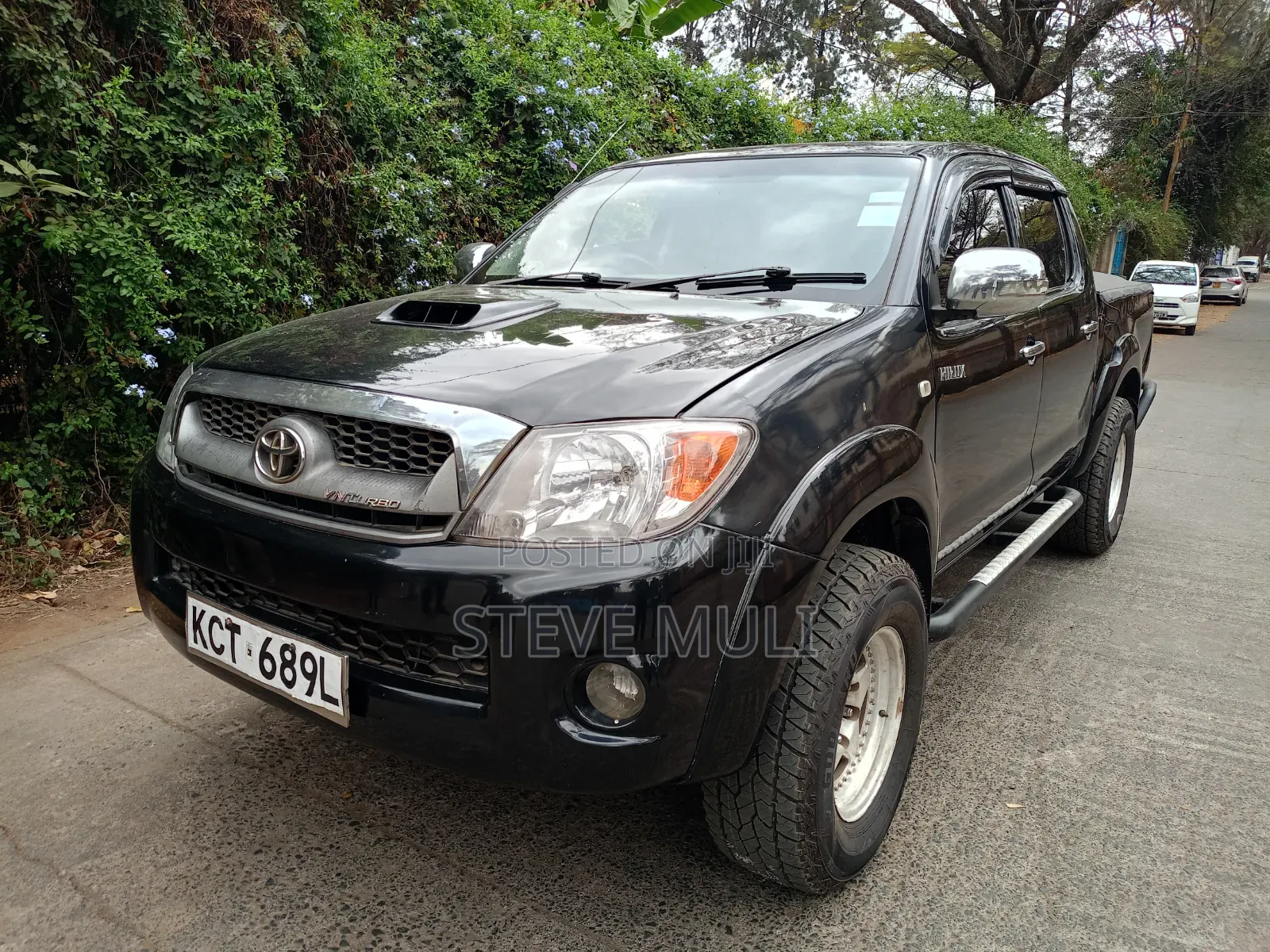 Toyota Hilux 2012 Gray