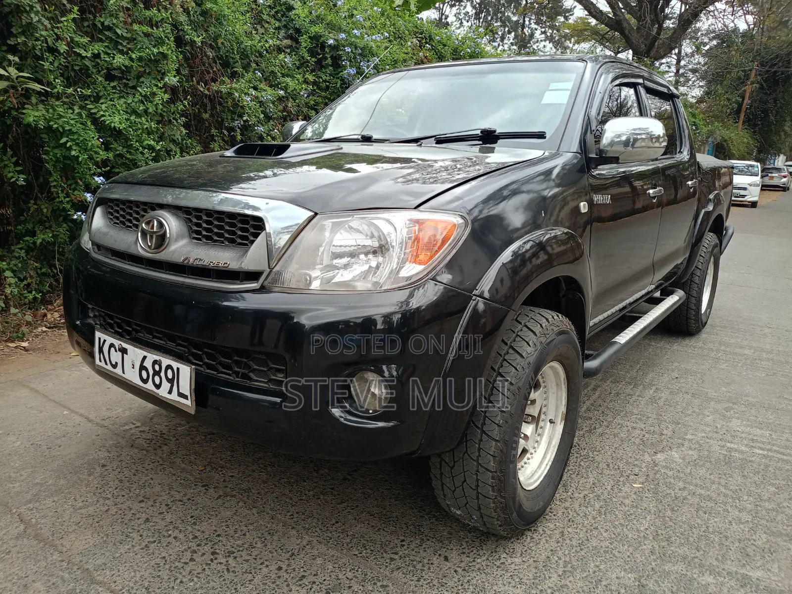 Toyota Hilux 2012 Gray