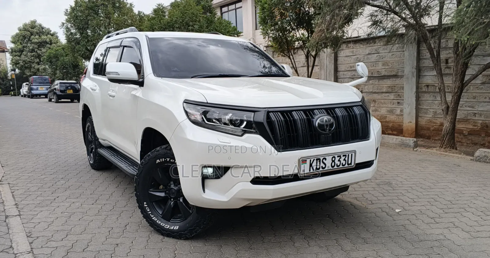 Toyota Land Cruiser Prado 2017 White