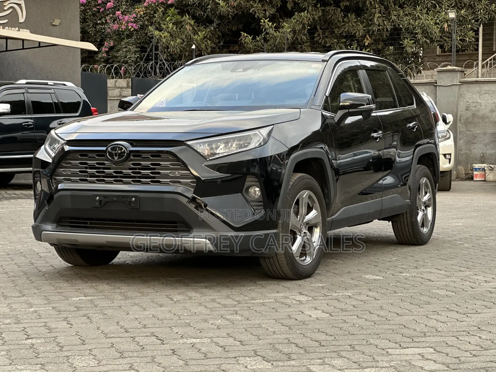 Toyota RAV4 Limited AWD 2020 Black