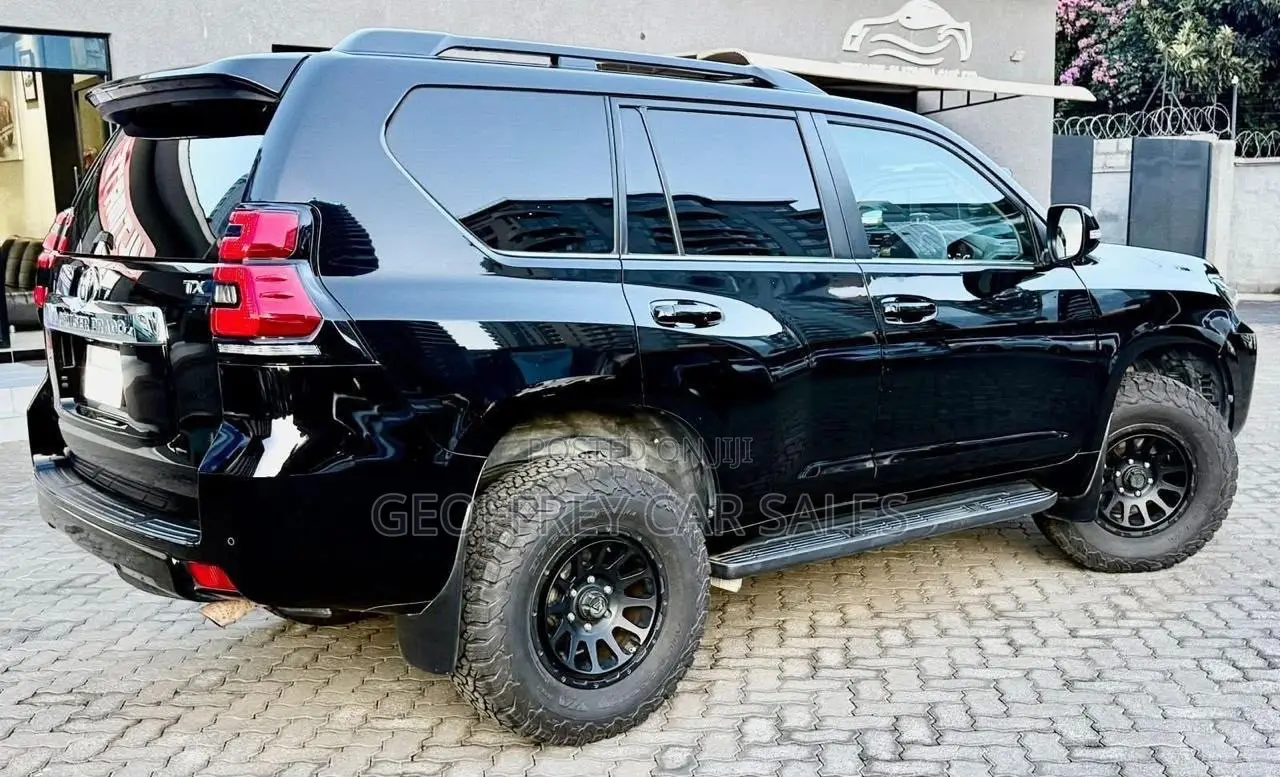 Toyota Land Cruiser Prado 2.8 2019 Black