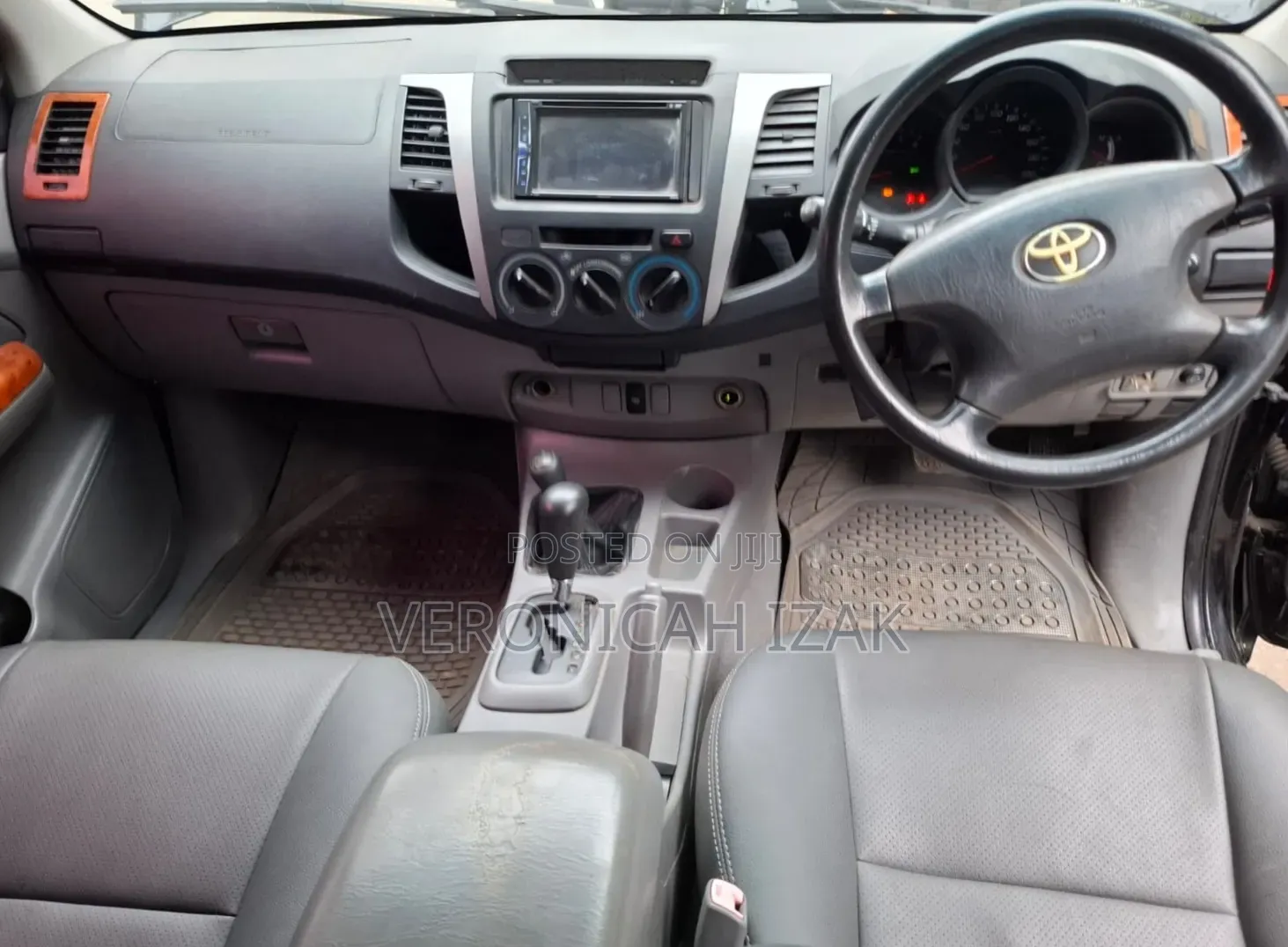 Toyota Hilux 2011 Black