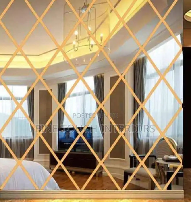 High-Quality Diamond Acrylic Wall Mirror