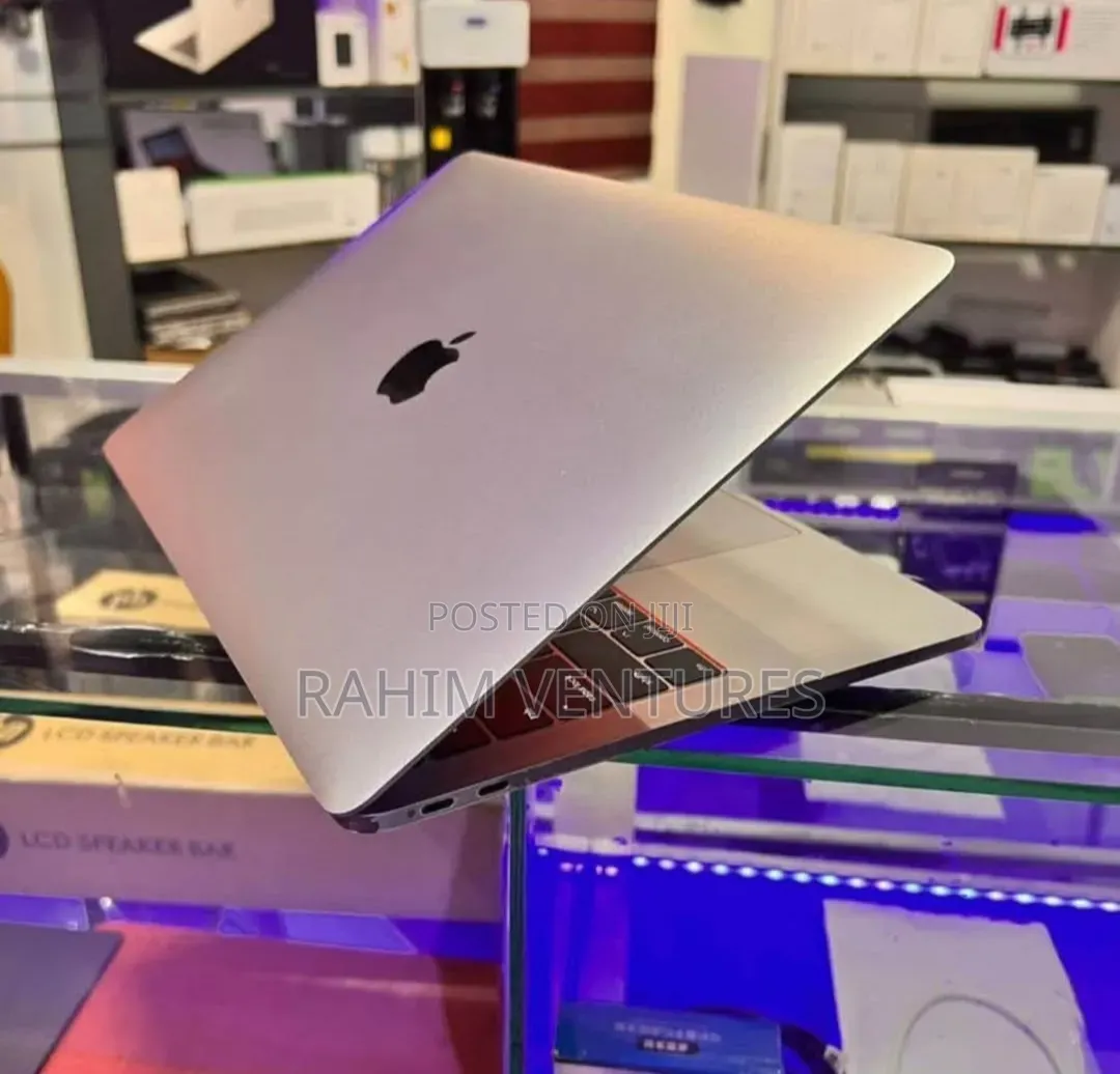 Laptop Apple MacBook Pro 2017 8GB Intel Core i5 SSD 256GB