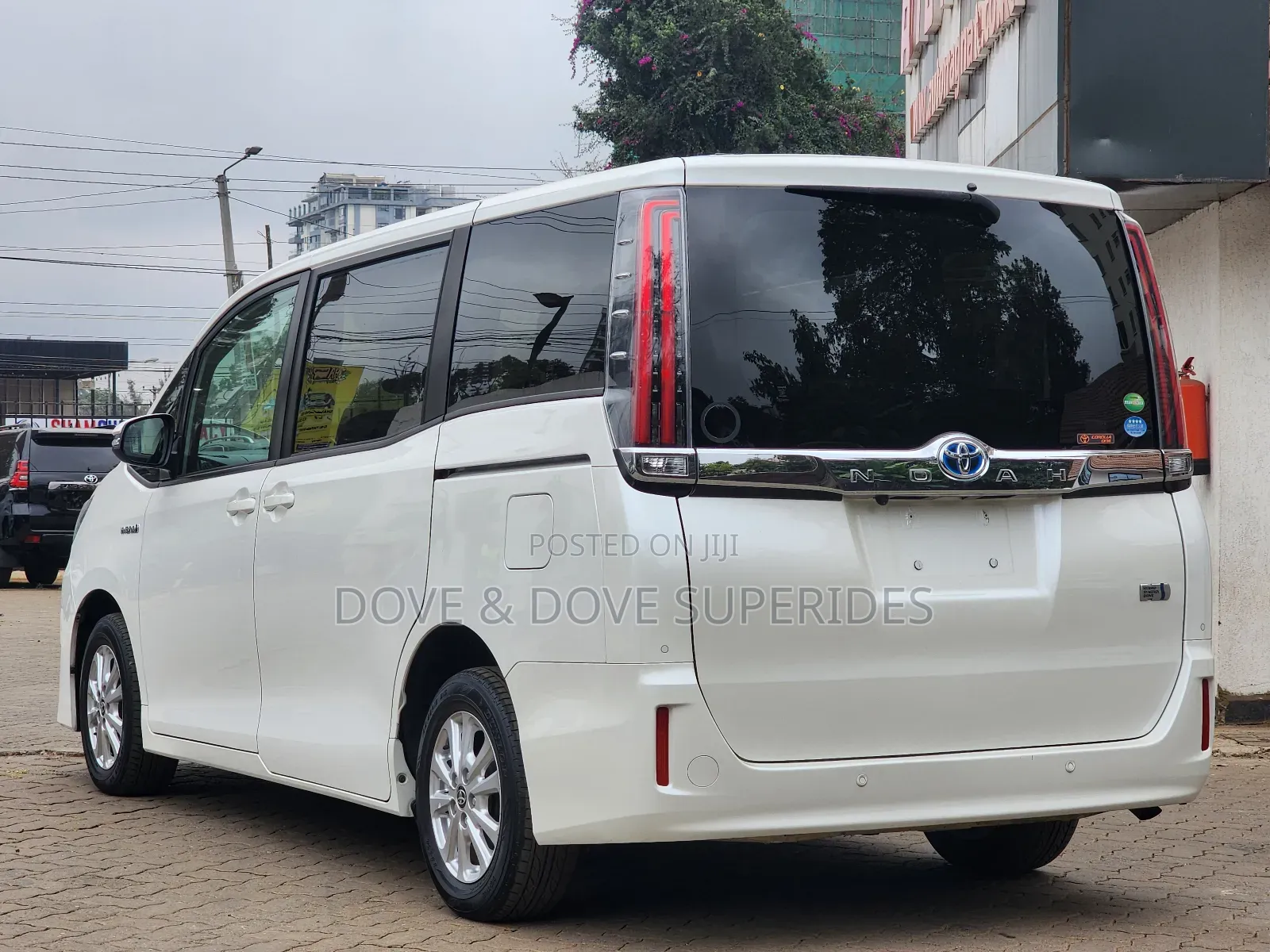 Toyota Noah 2.0 AWD (7 Seater) 2020 White