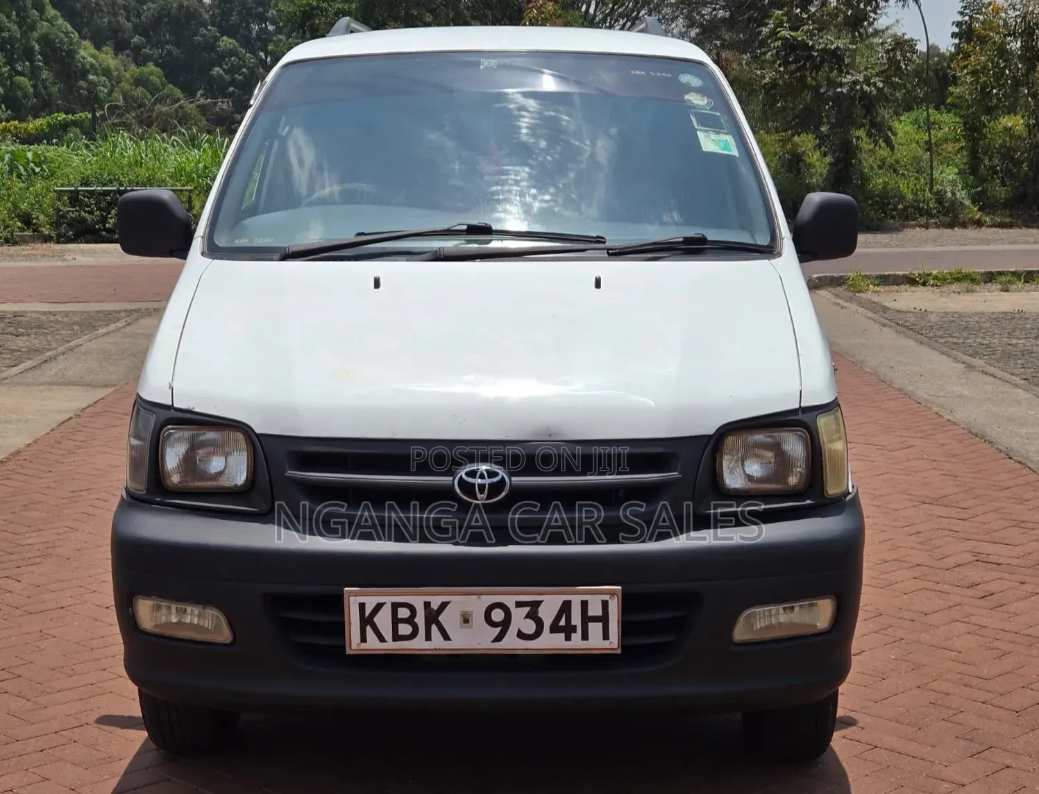 Toyota TownAce 2002 White