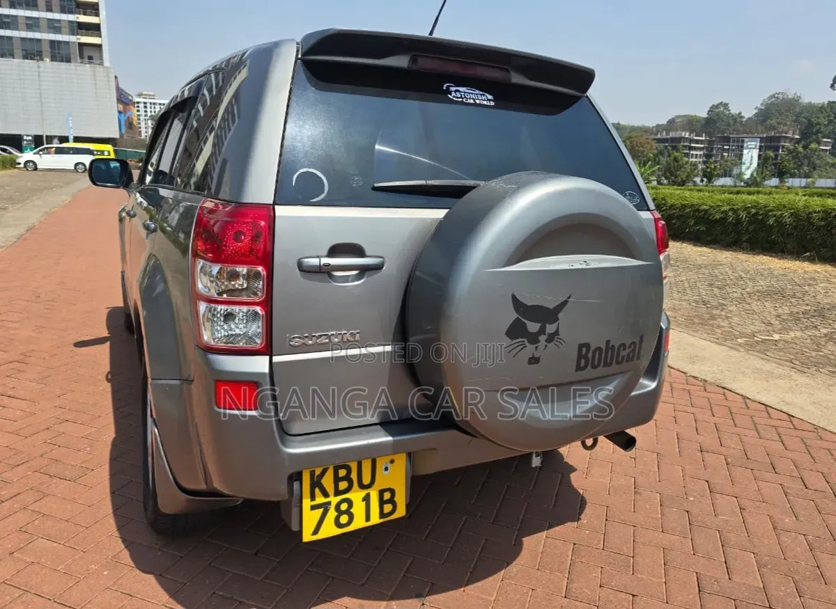Suzuki Escudo 2005 Gray
