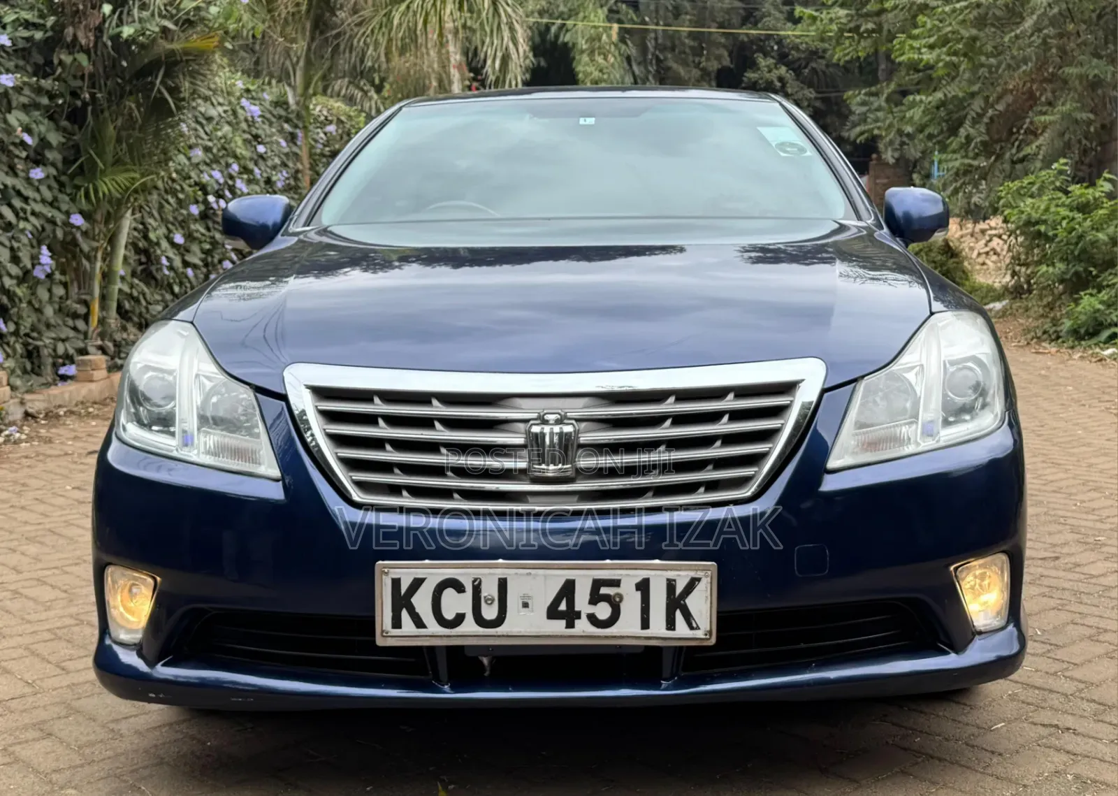 Toyota Crown 2012 Blue