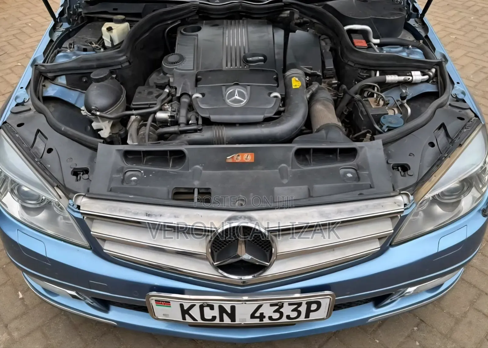 Mercedes-Benz C250 2010 Blue