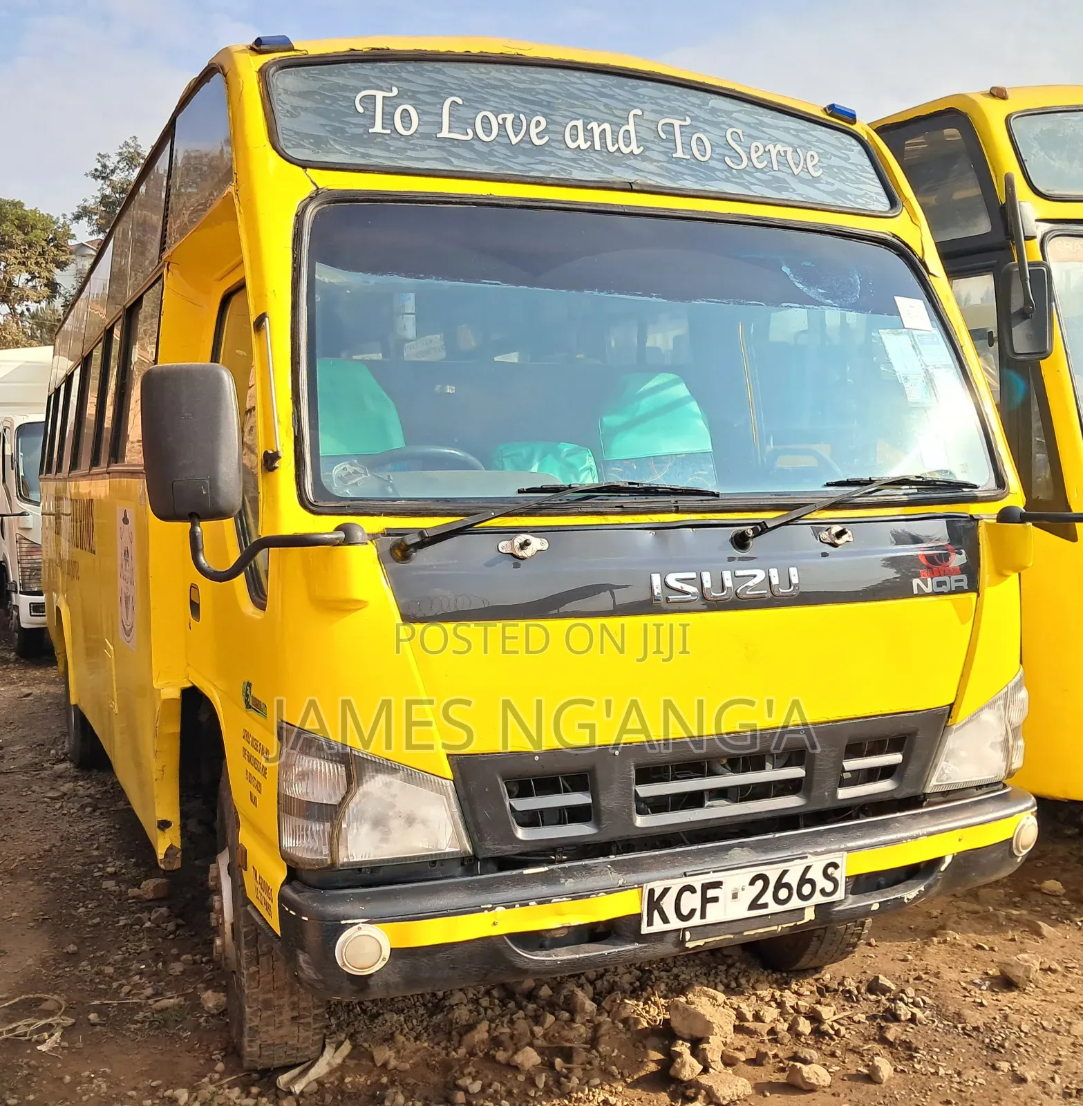 Isuzu NQR 2015 Yellow