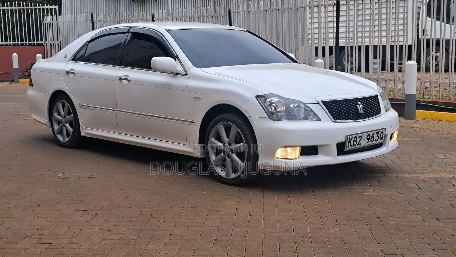 Toyota Crown 2007 White
