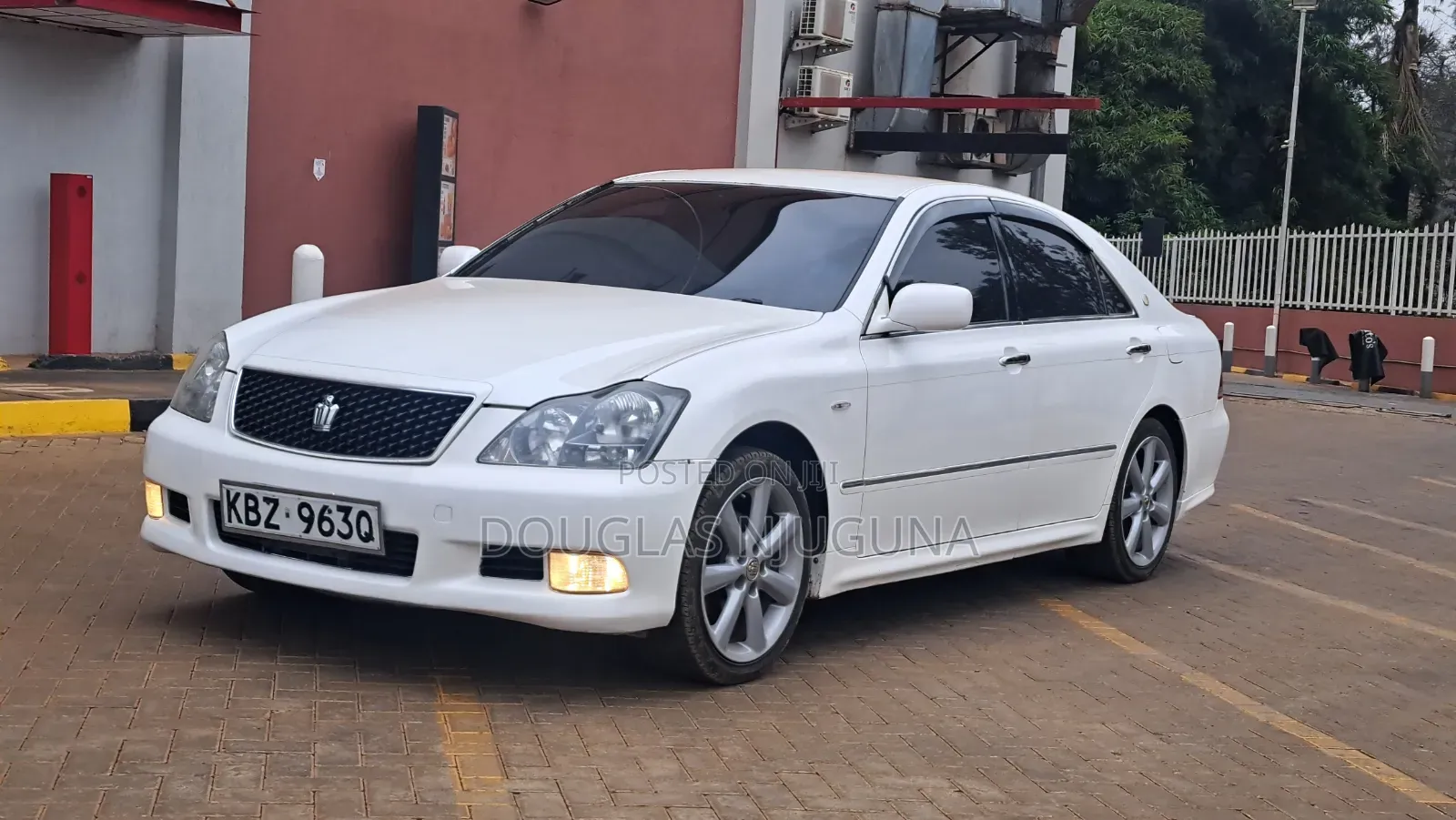 Toyota Crown 2007 White
