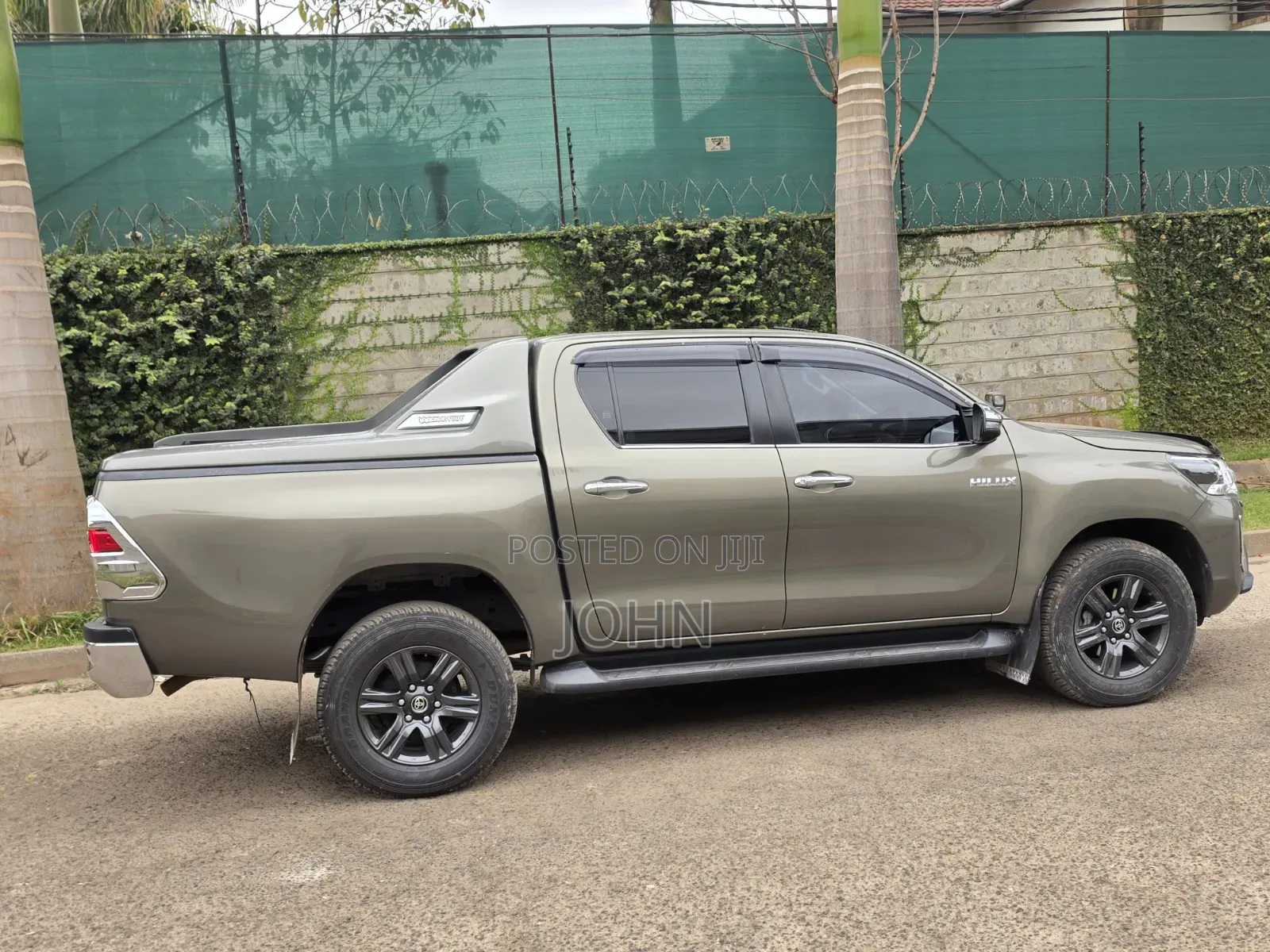 Toyota Hilux Revo Smart Cab Deisel 2.4 AWD 2022 Gold