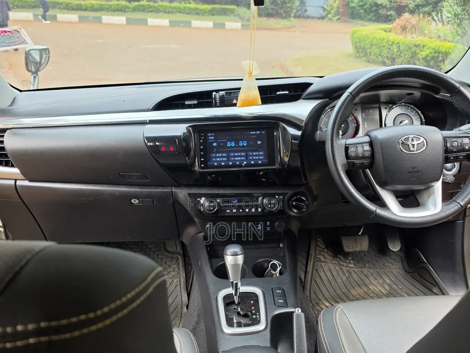 Toyota Hilux Revo Smart Cab Deisel 2.4 AWD 2022 Gold