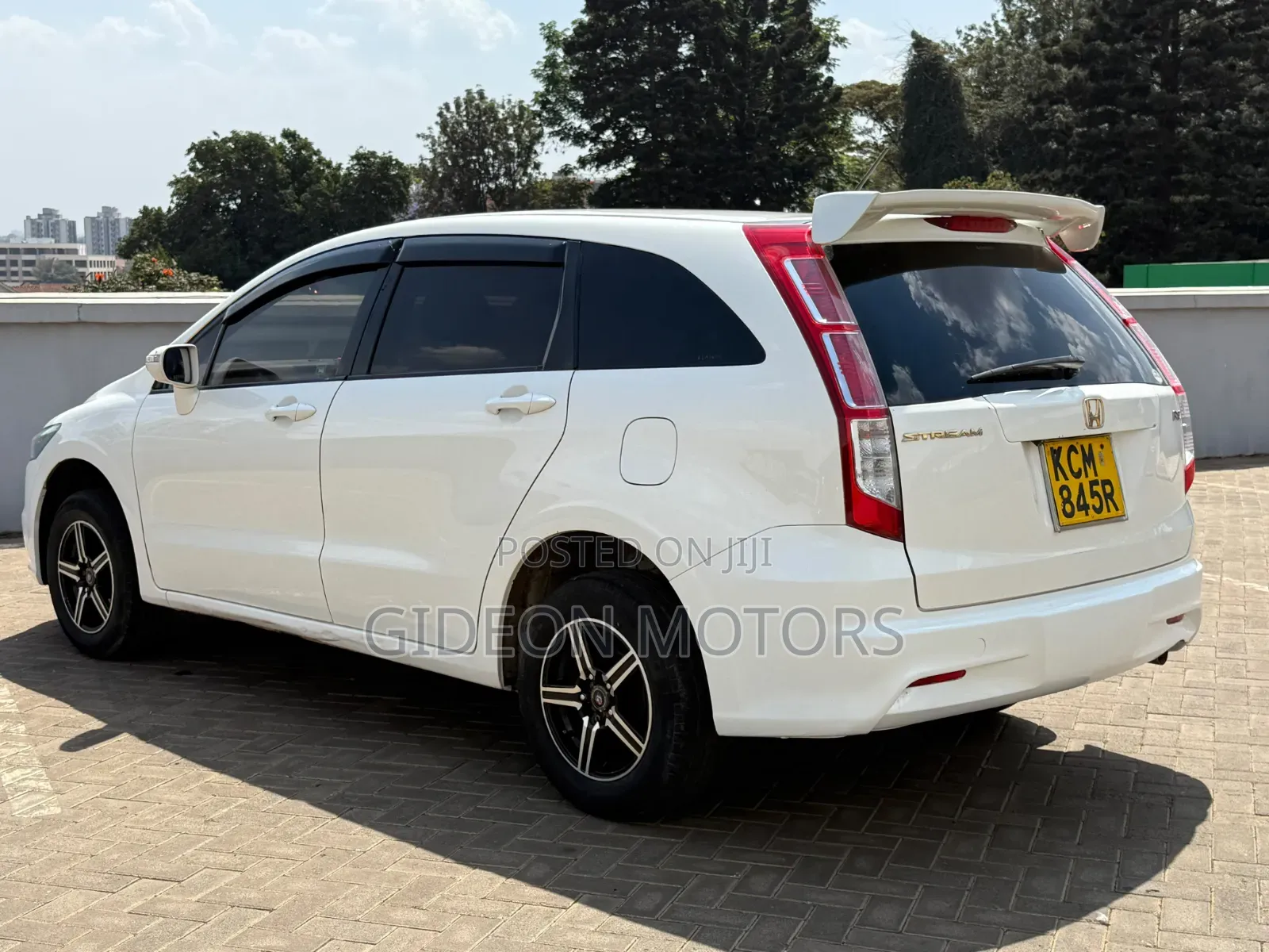 Honda Stream 2010 White