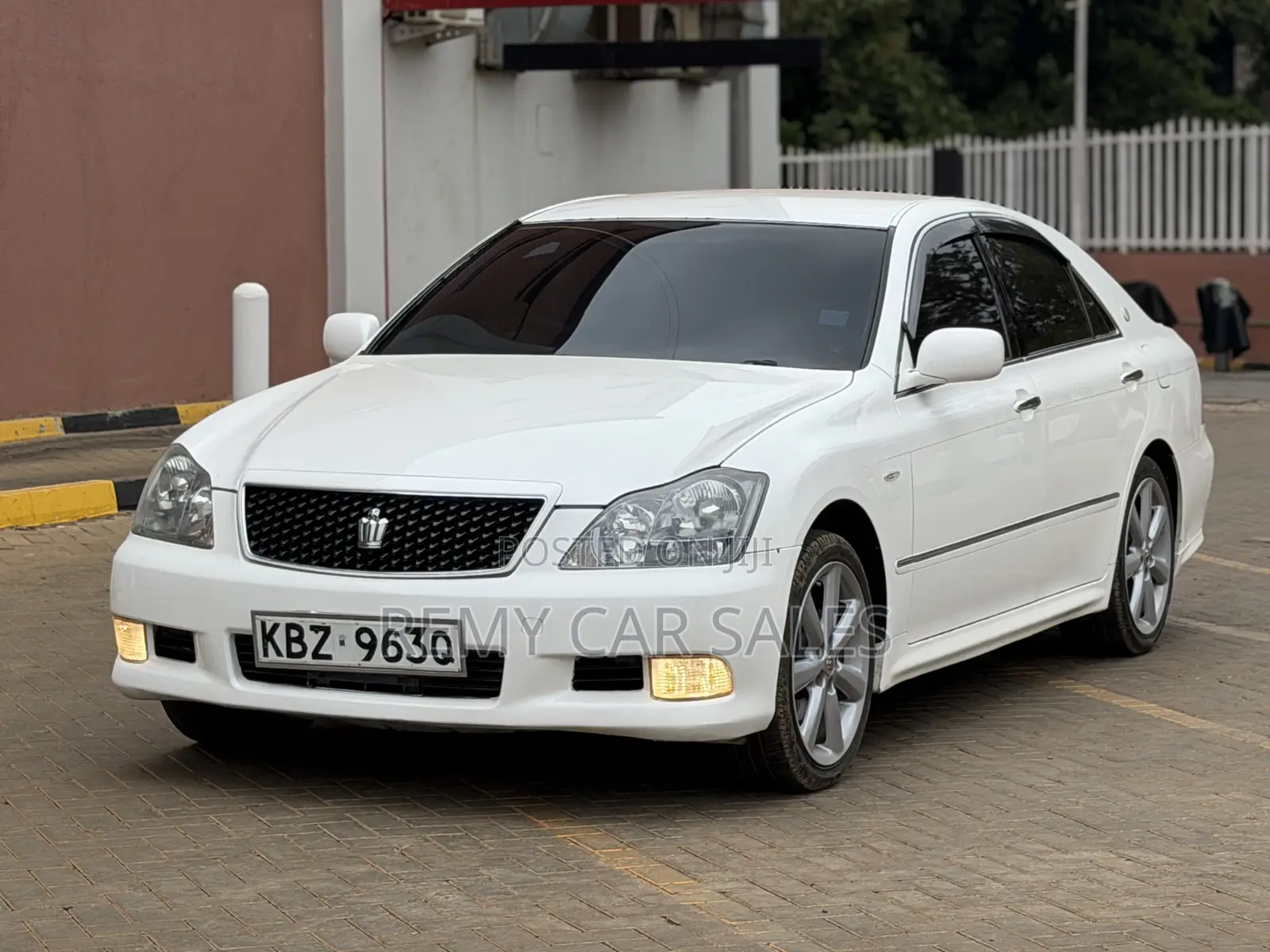 Toyota Crown 2007 White