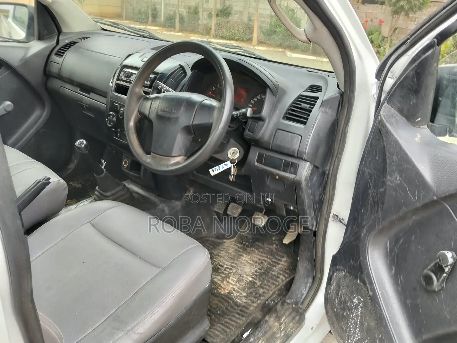 Isuzu D-MAX 2016 White