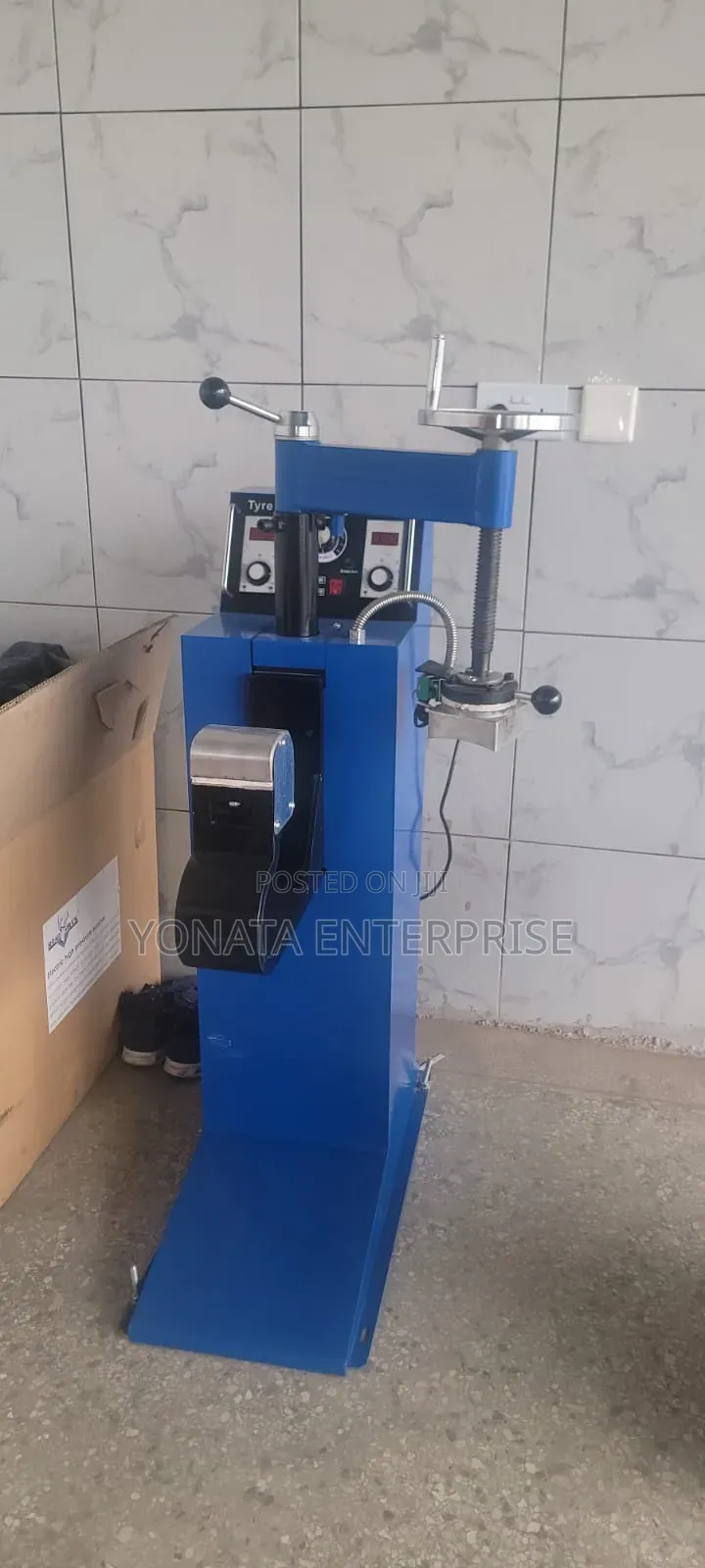 Roadbuck Tyre Vulcanizing Machine