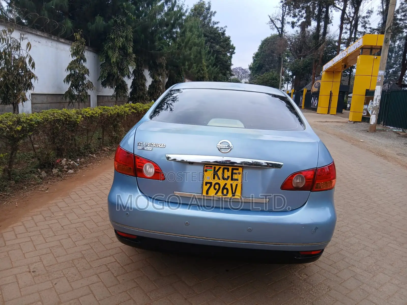 Nissan Bluebird 2008 Blue