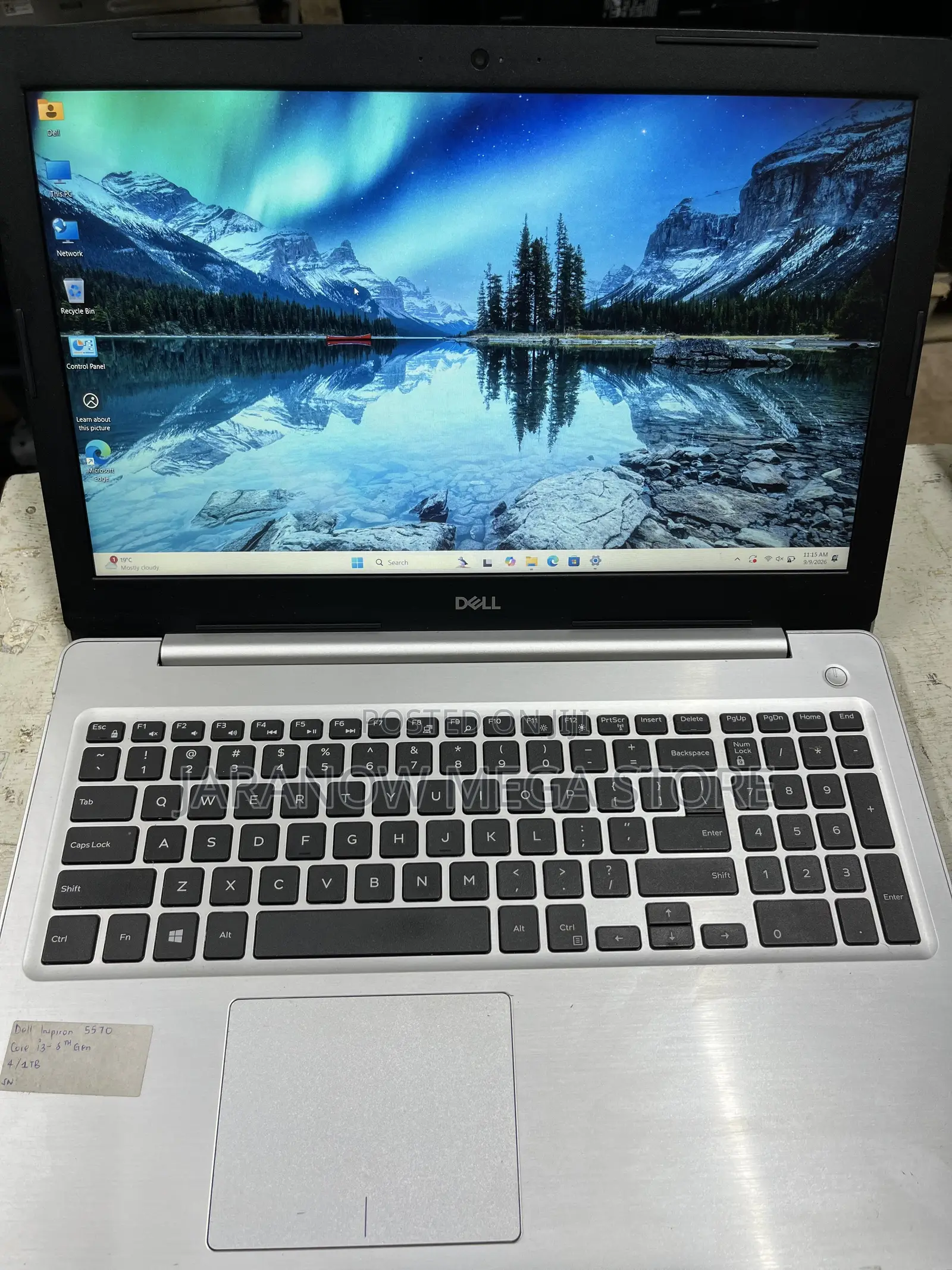 Laptop Dell Inspiron 5565 4GB Intel Core i3 HDD+SSD 1T