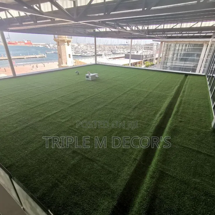 Rooftop Bar Lounge Green Turf Carpet