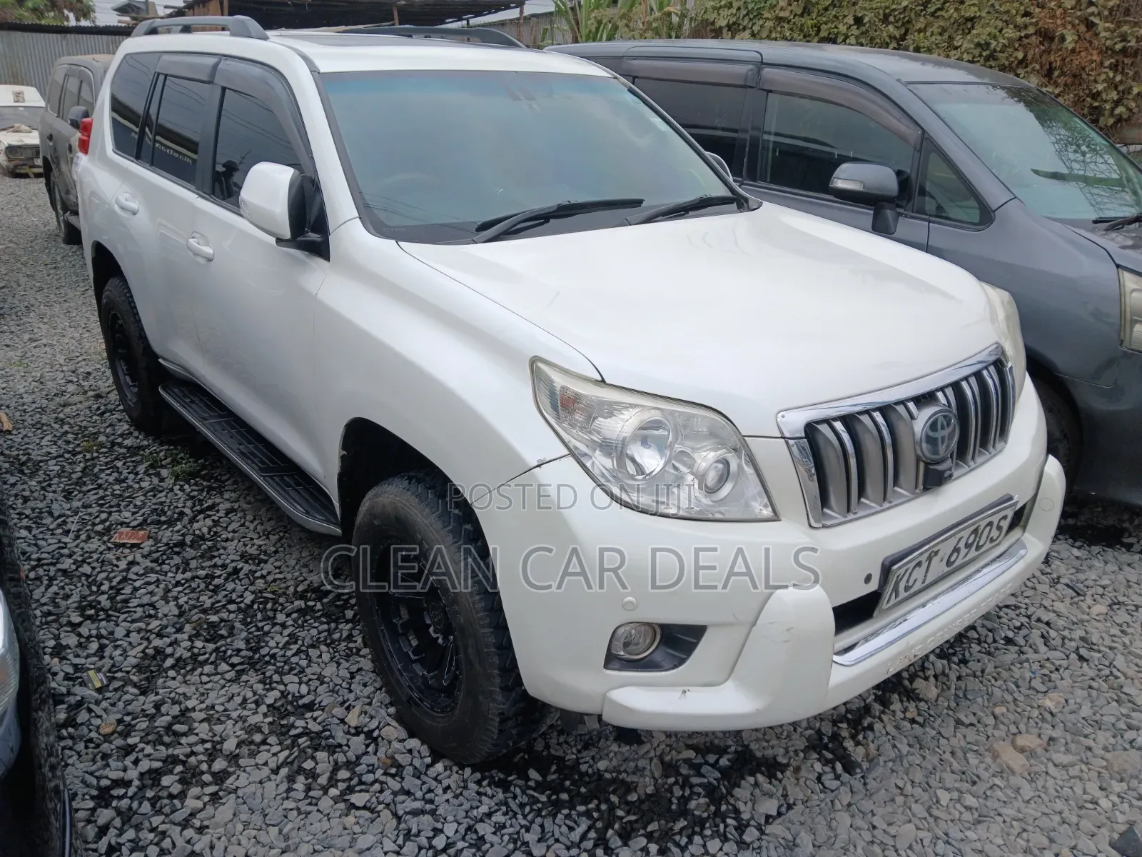 Toyota Land Cruiser Prado 2011 White