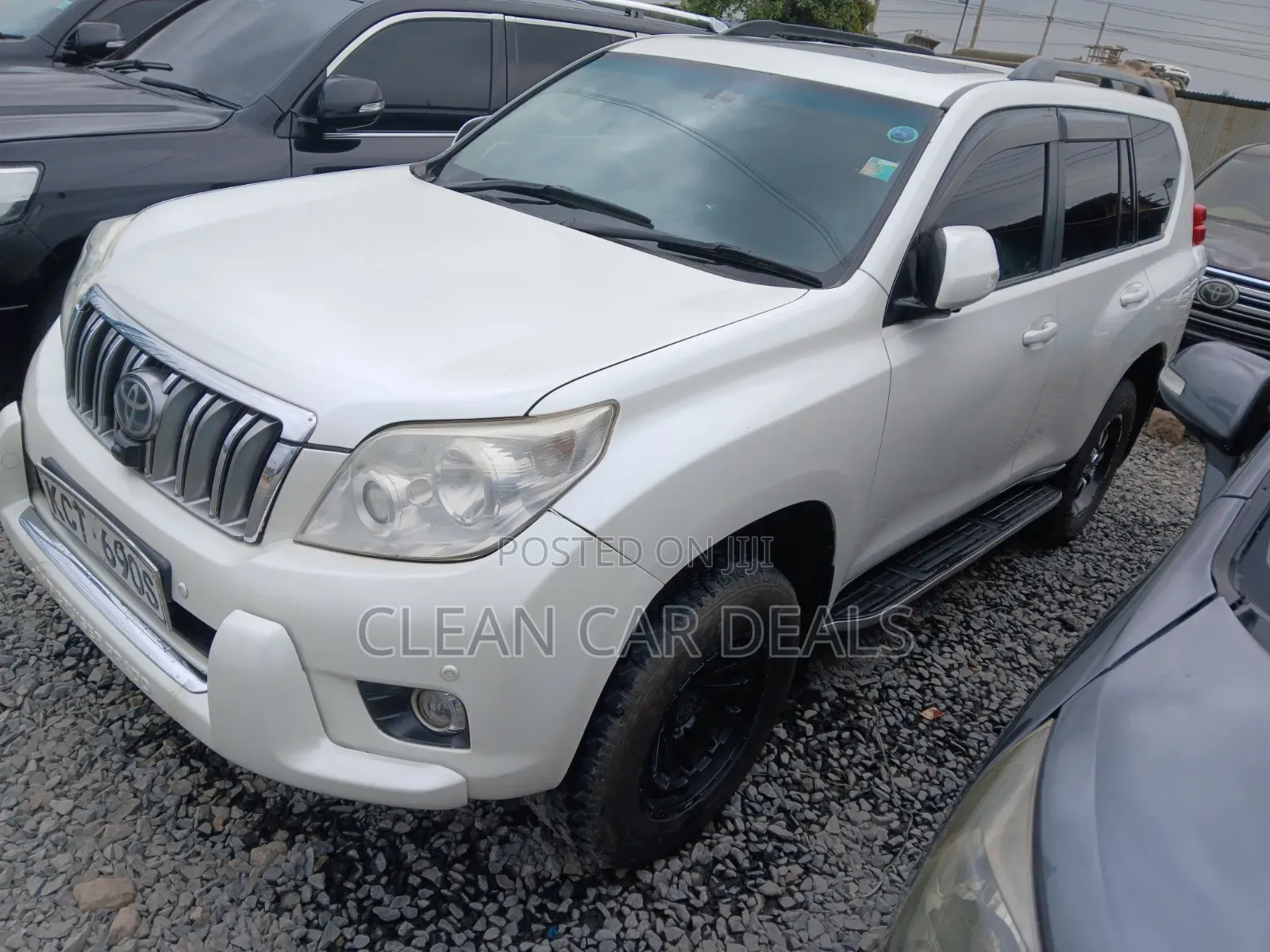 Toyota Land Cruiser Prado 2011 White