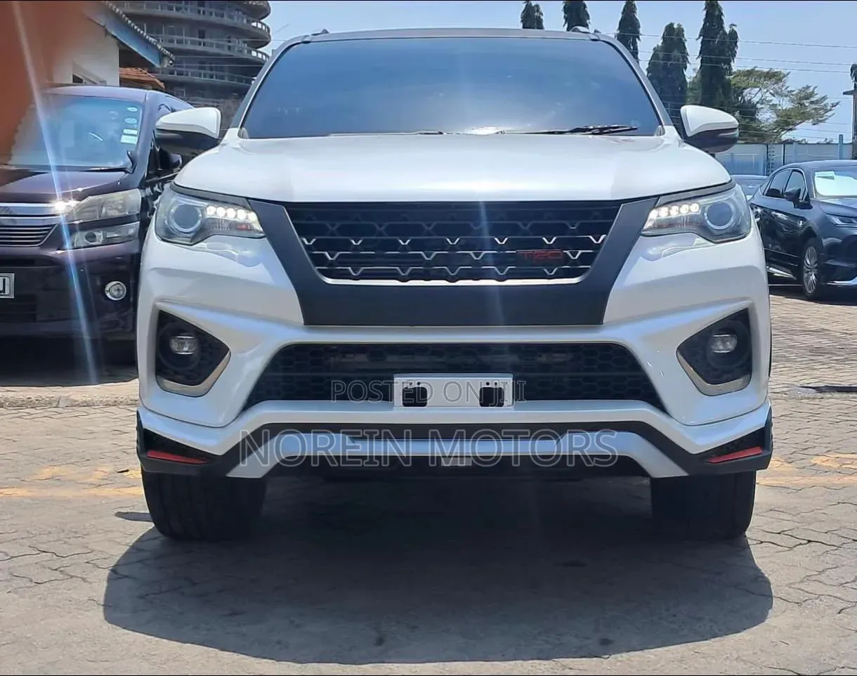 Toyota Fortuner 2019 Teal