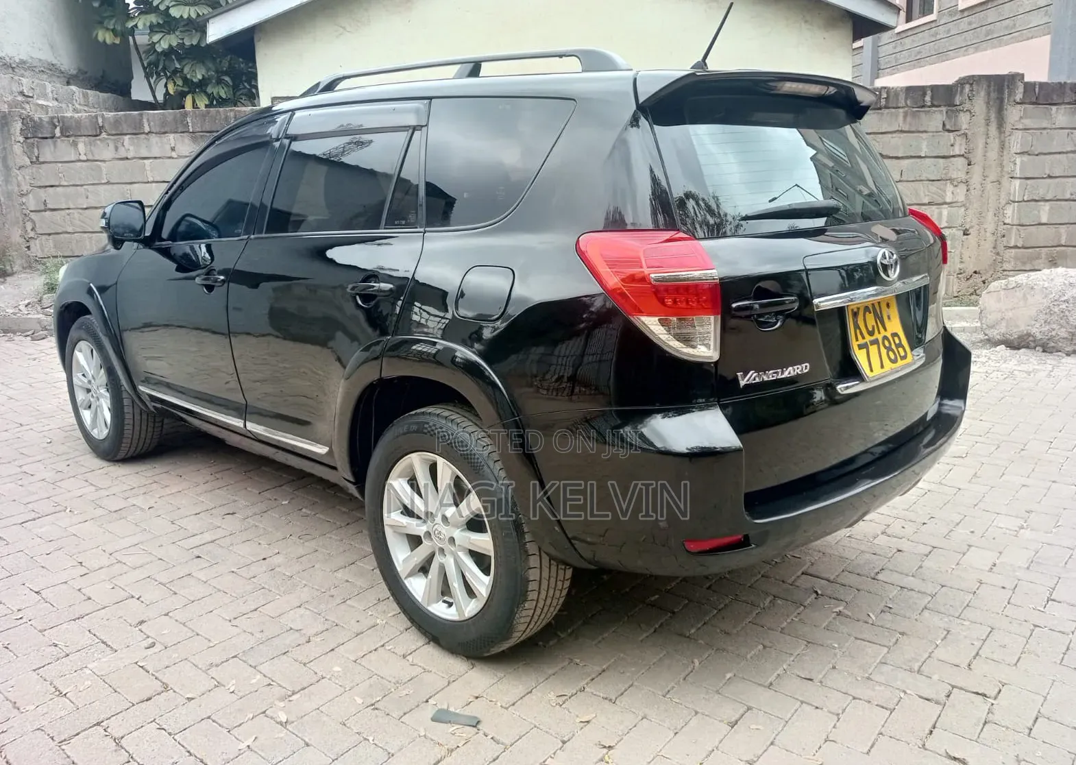 Toyota Vanguard 2010 Black