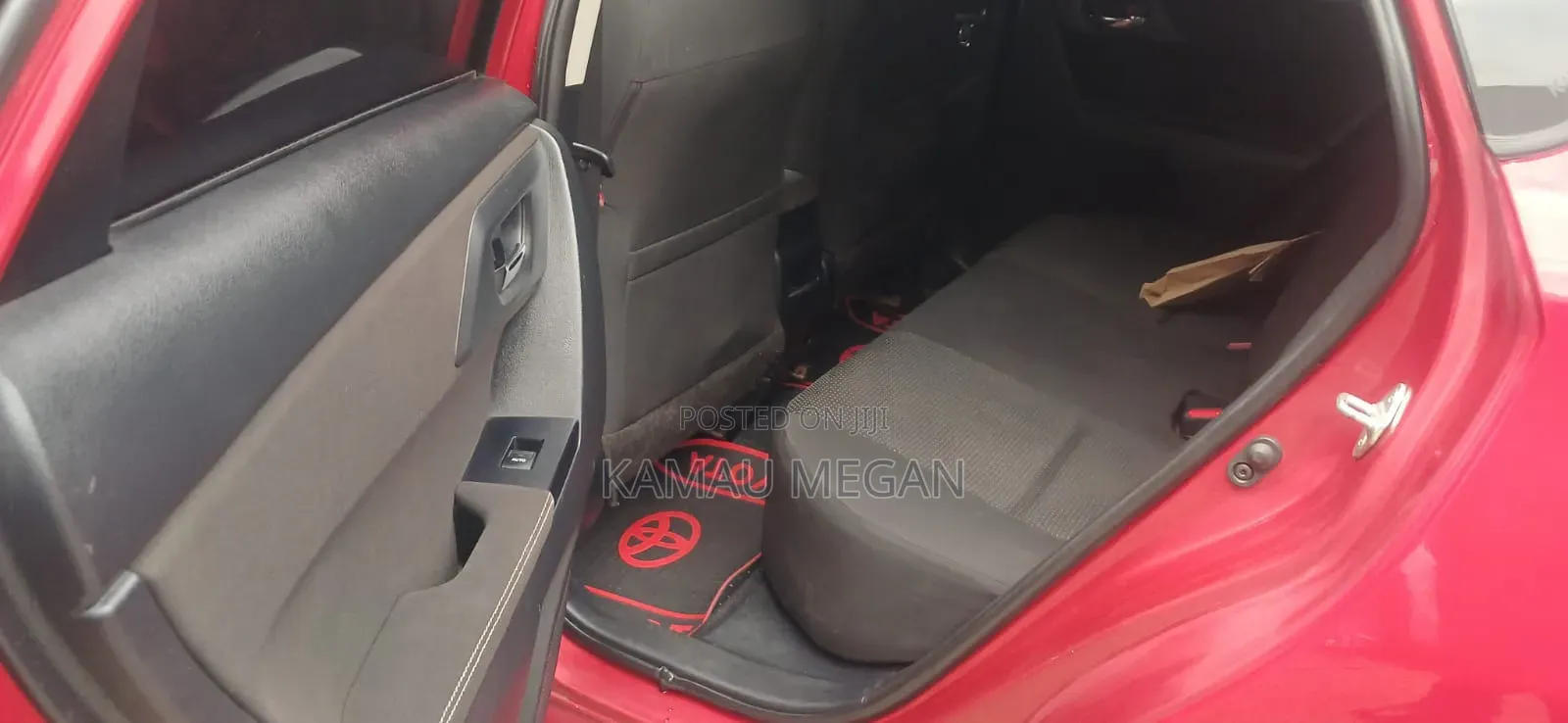 Toyota Auris 2013 Red