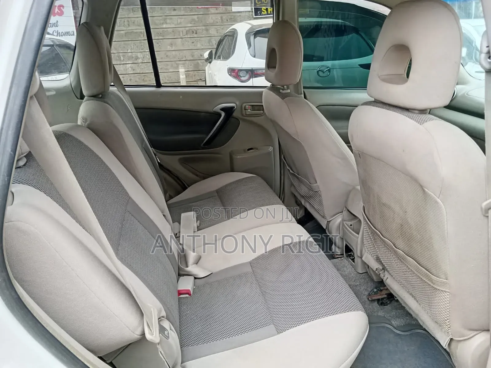 Toyota RAV4 Automatic 2000 White