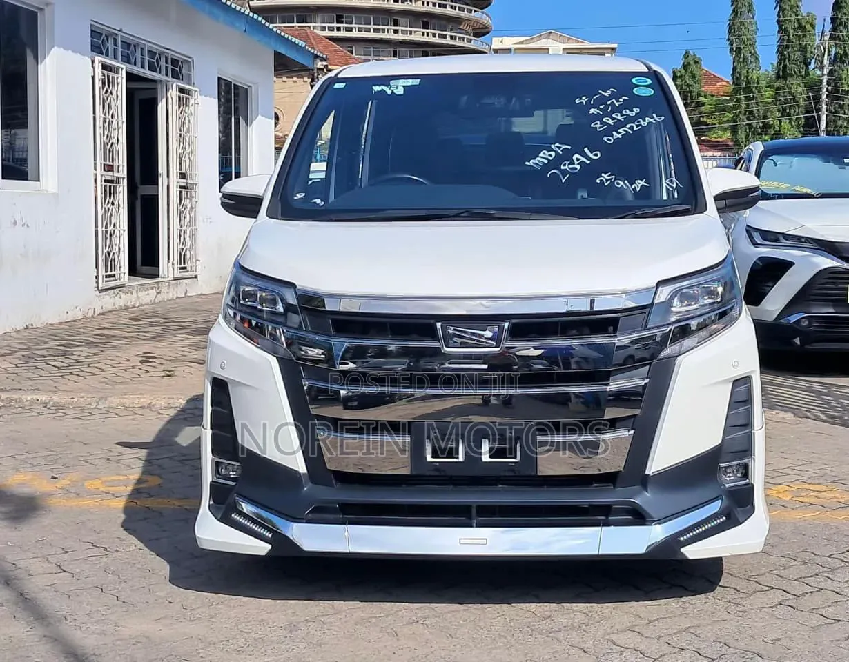 Toyota Noah 2020 Teal