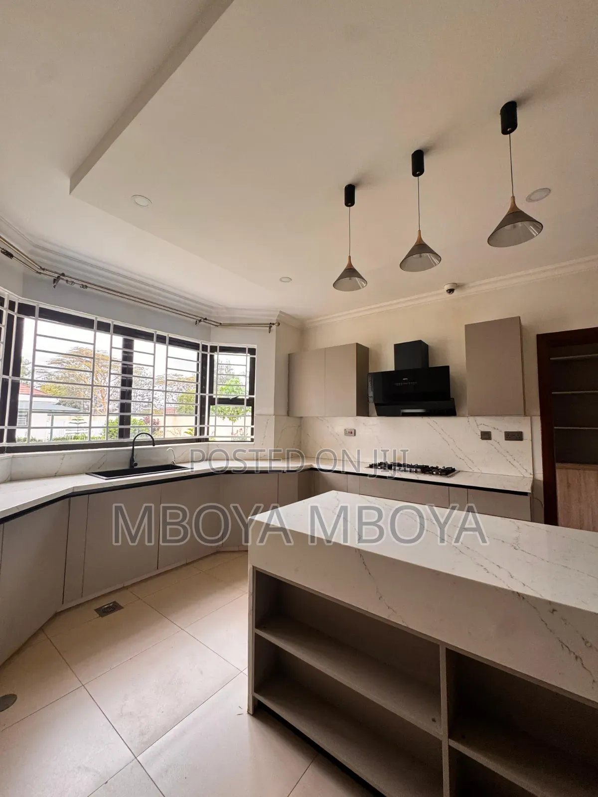 4bdrm Townhouse / Terrace in Karen, Hardy for rent